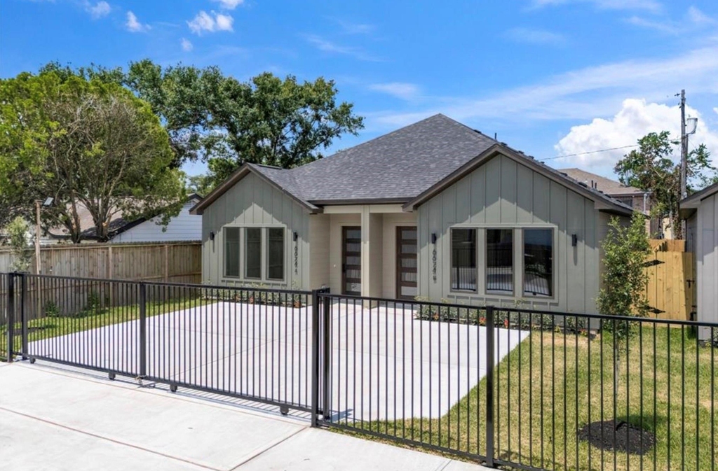 6624 Saint Augustine Street - Photo 1