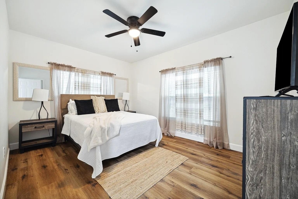2304 Chapman Street - Photo 11