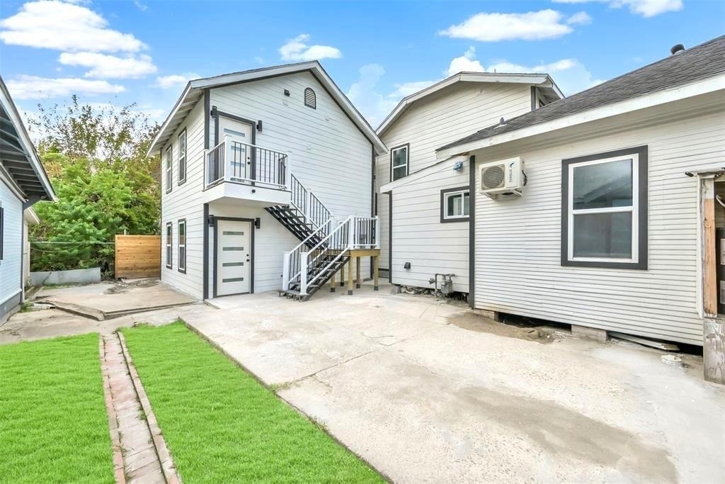 2304 Chapman Street - Photo 1