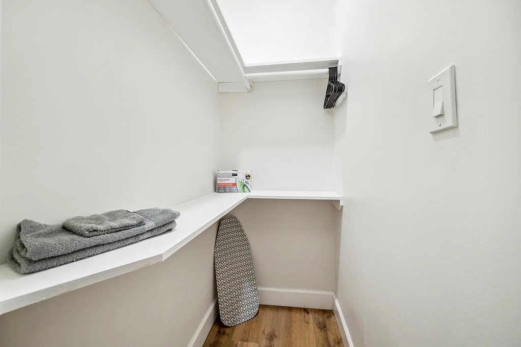 2304 Chapman Street - Photo 16