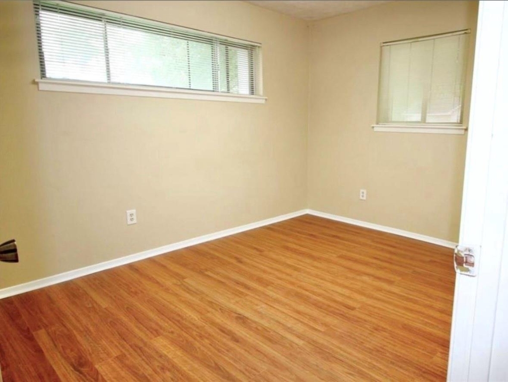 801 E Stadium Court - Photo 3