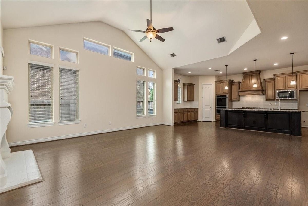 23034 Creek Park Drive - Photo 15