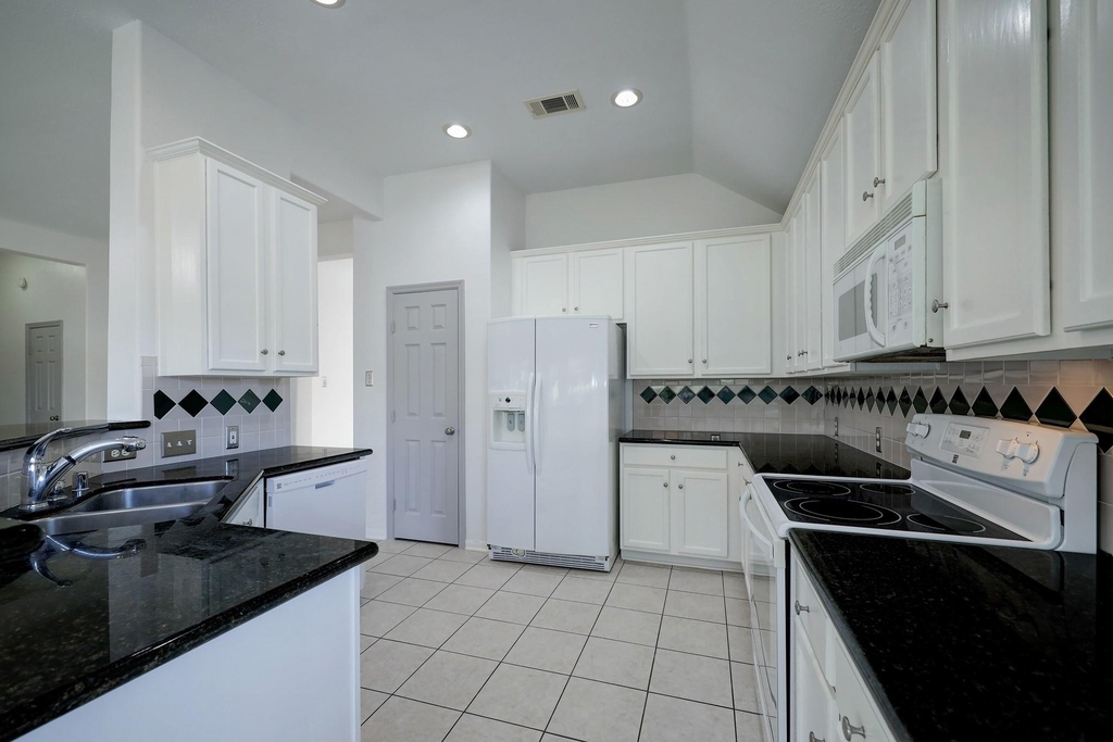 17407 Winfield Square - Photo 12