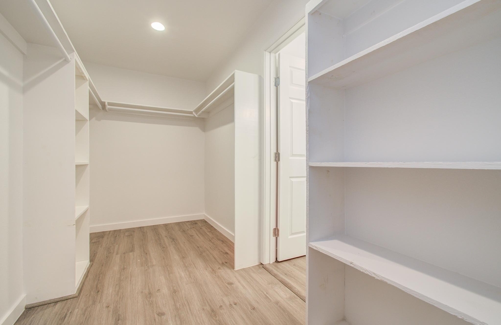 523 Brandon Road - Photo 18