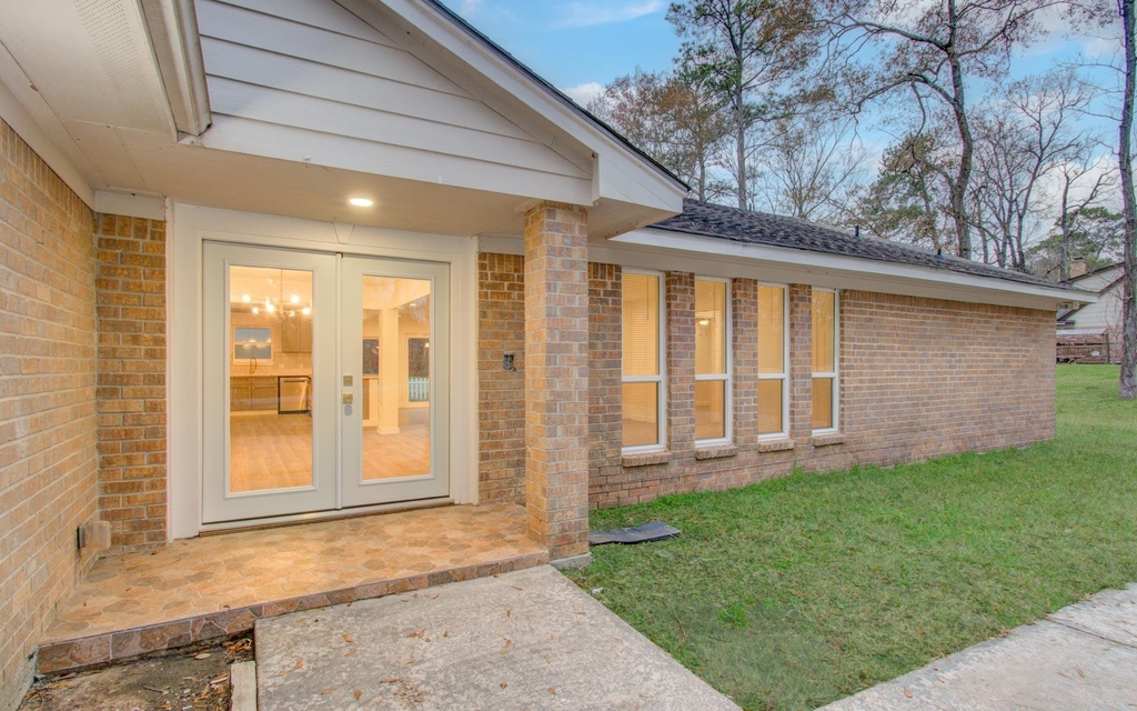 523 Brandon Road - Photo 1