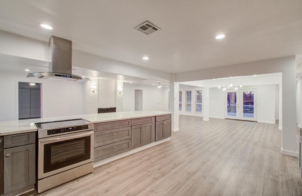 523 Brandon Road - Photo 5