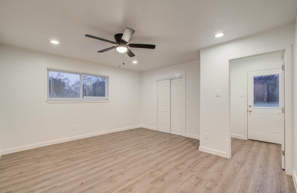 523 Brandon Road - Photo 9