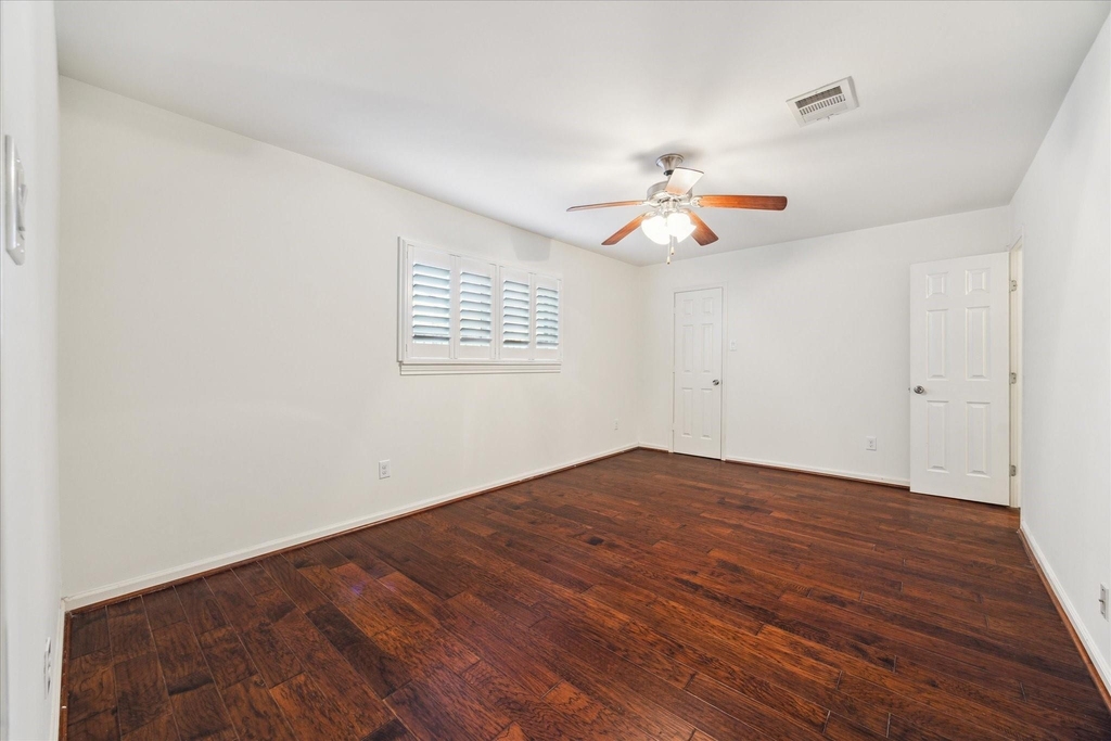 6215 Cheena Drive - Photo 12