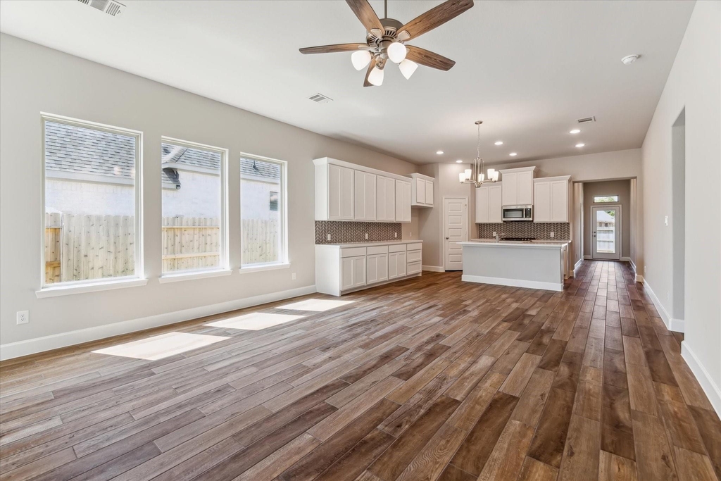 1309 Wicklow Forest Street - Photo 5