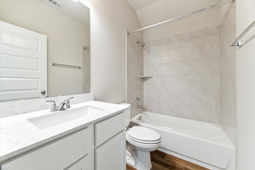 1309 Wicklow Forest Street - Photo 15