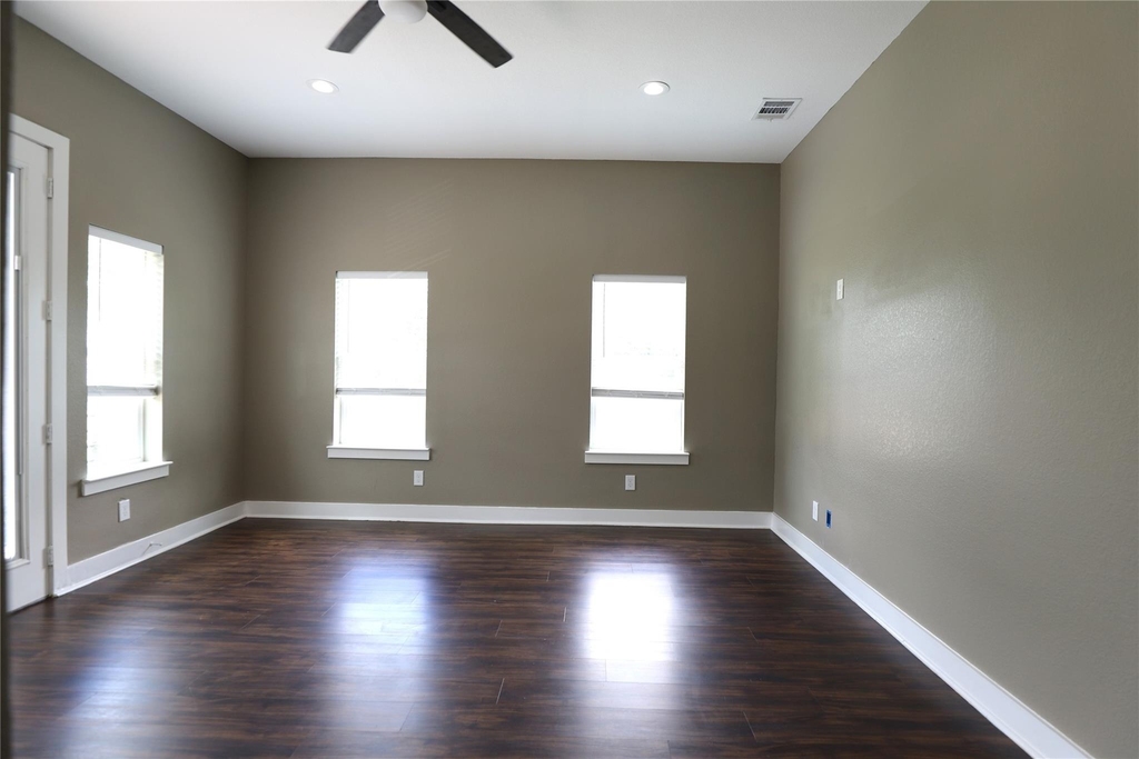 4422 Phlox Street - Photo 26