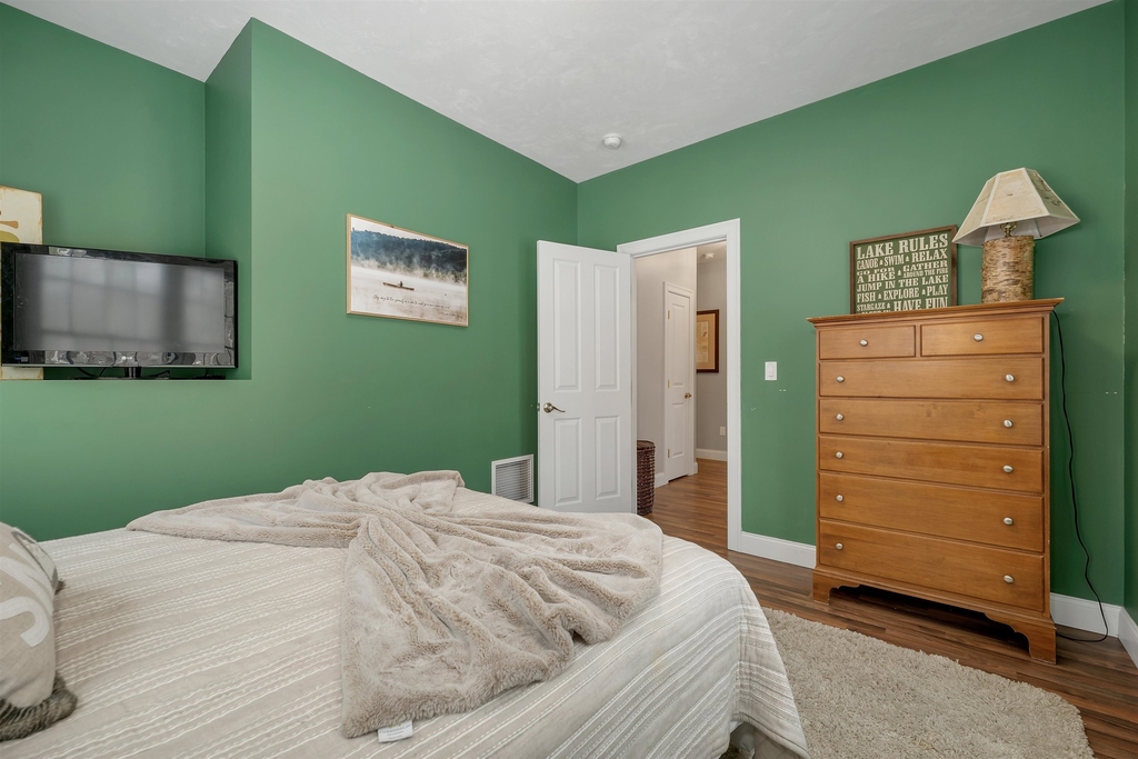41 Regis - Photo 28