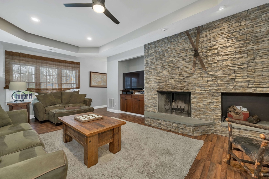 41 Regis - Photo 9