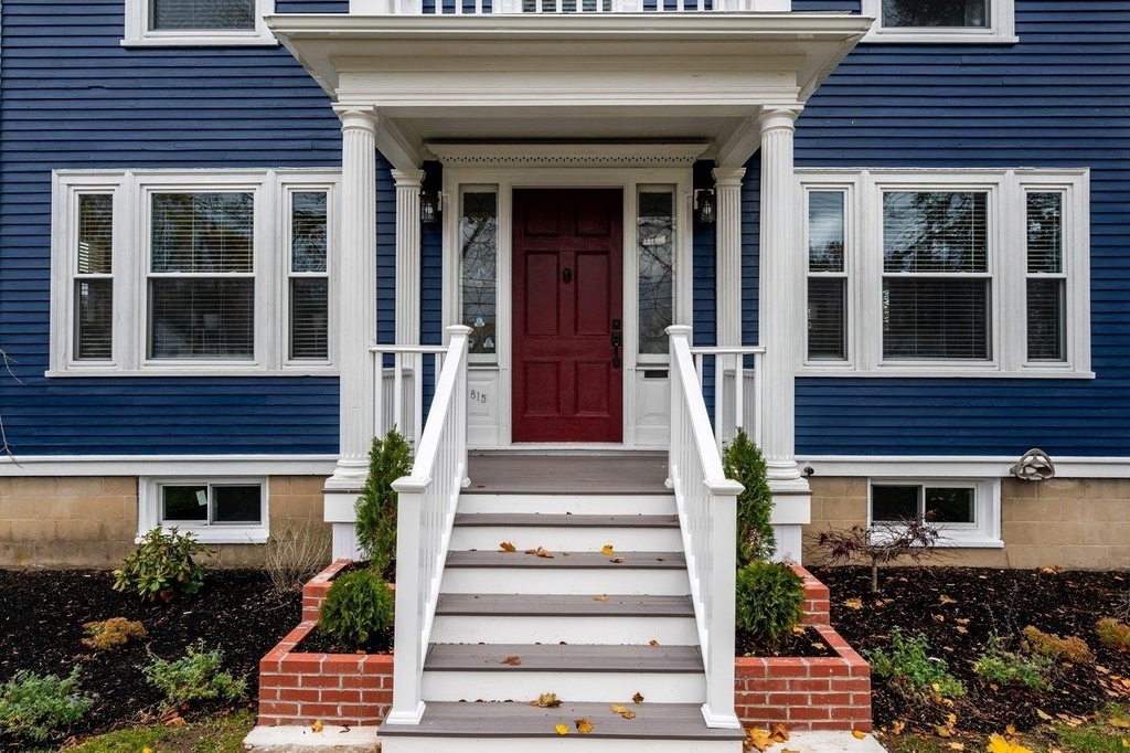 815 Central - Photo 3