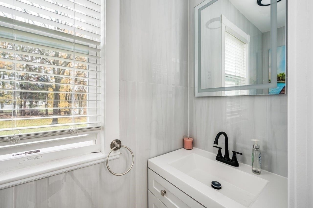 815 Central - Photo 7