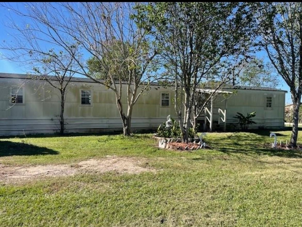 17520 Julia Avenue - Photo 1