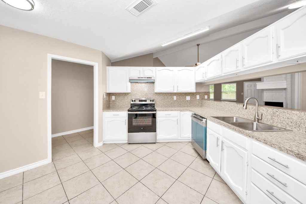 6603 Brookgate Drive - Photo 7