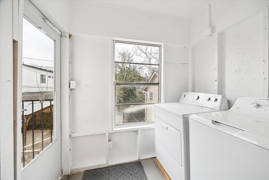 1937 W Mckinney Street - Photo 14