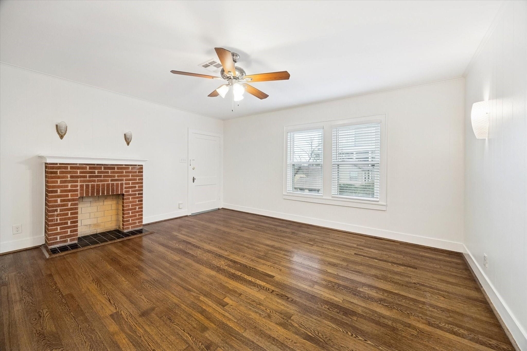 1937 W Mckinney Street - Photo 1