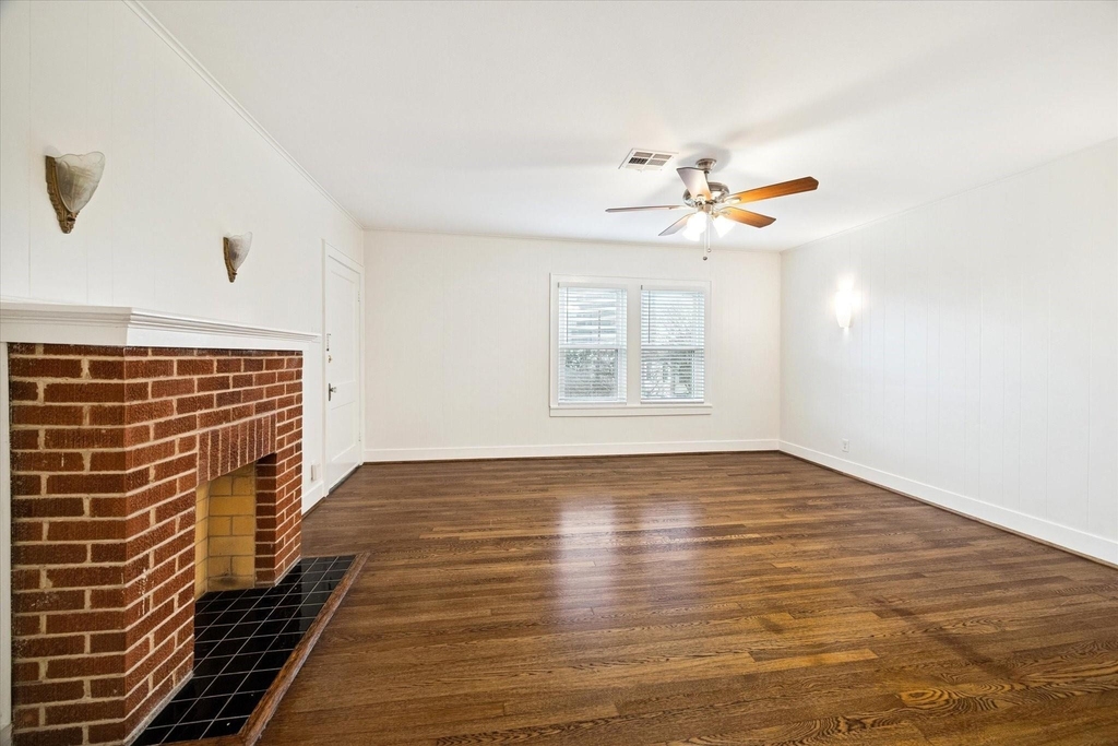 1937 W Mckinney Street - Photo 2