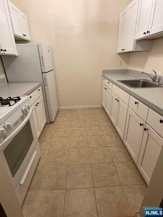 636 Godwin - Photo 3
