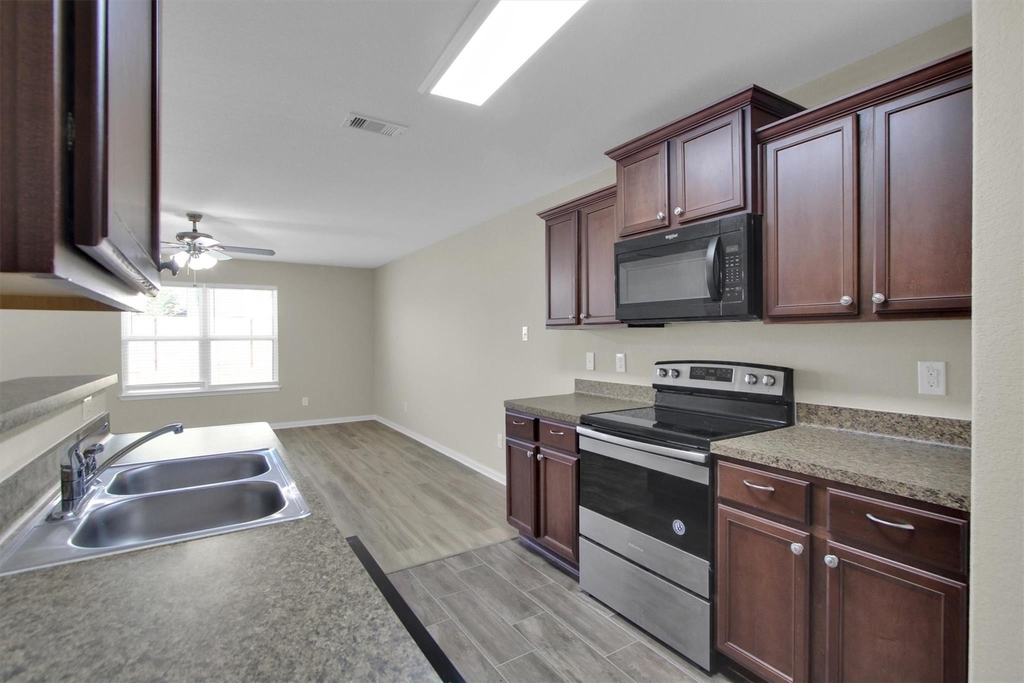 12302 Wavecrest Road - Photo 18