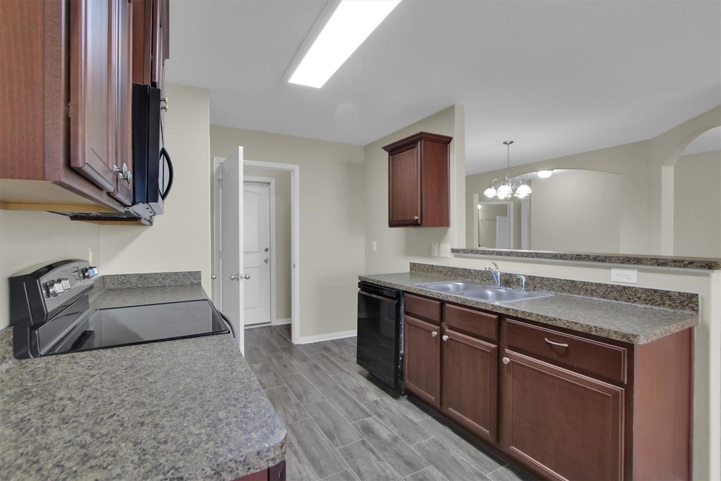 12302 Wavecrest Road - Photo 15