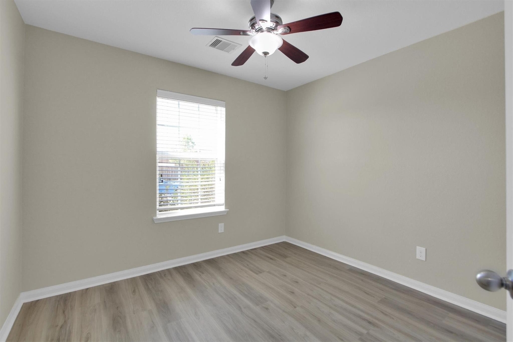 12302 Wavecrest Road - Photo 5