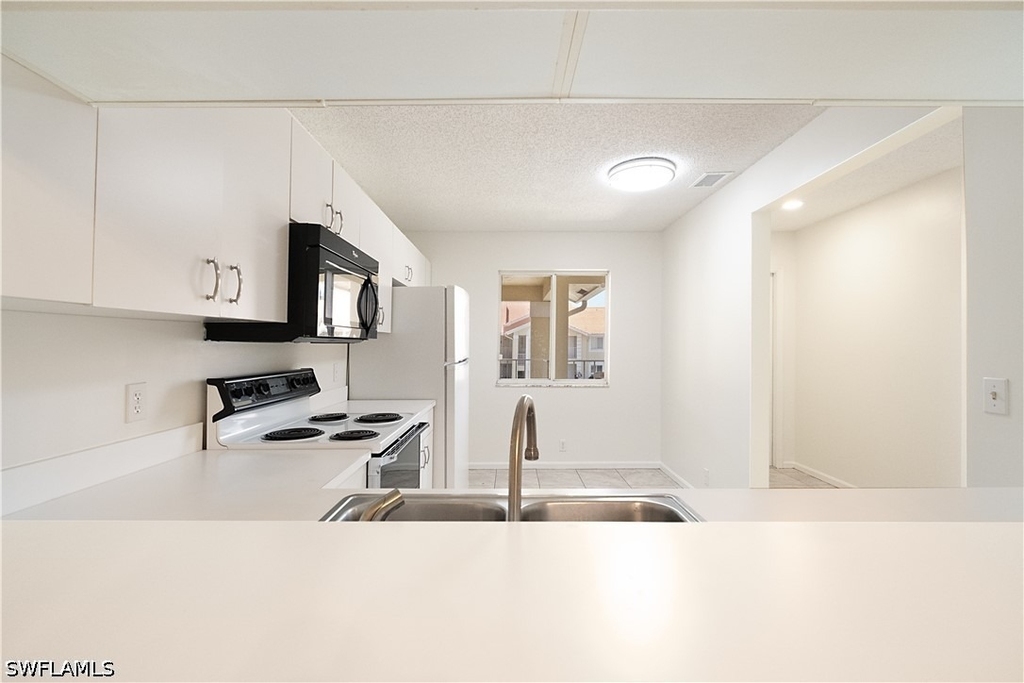 7791 Esmeralda Way - Photo 4