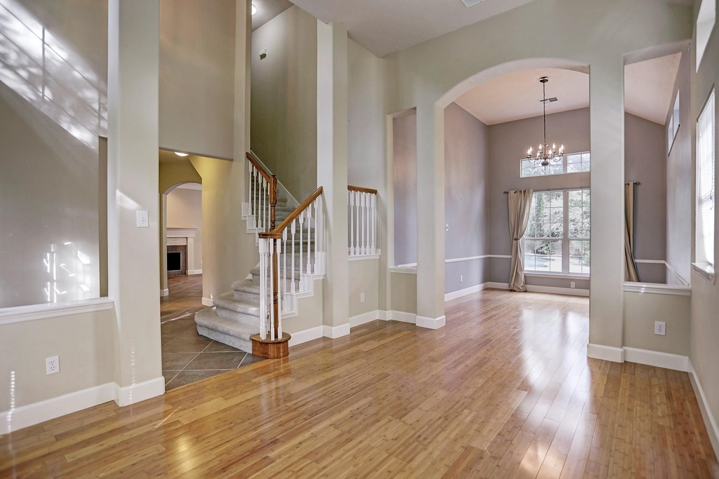 147 N Willow Point Circle - Photo 3