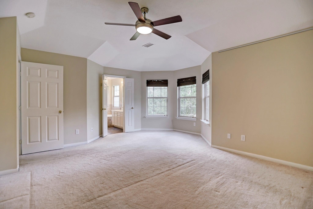 147 N Willow Point Circle - Photo 11