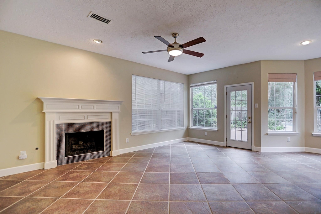 147 N Willow Point Circle - Photo 8