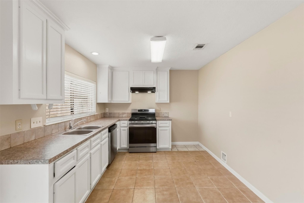2658 Anthony Hay Lane - Photo 14