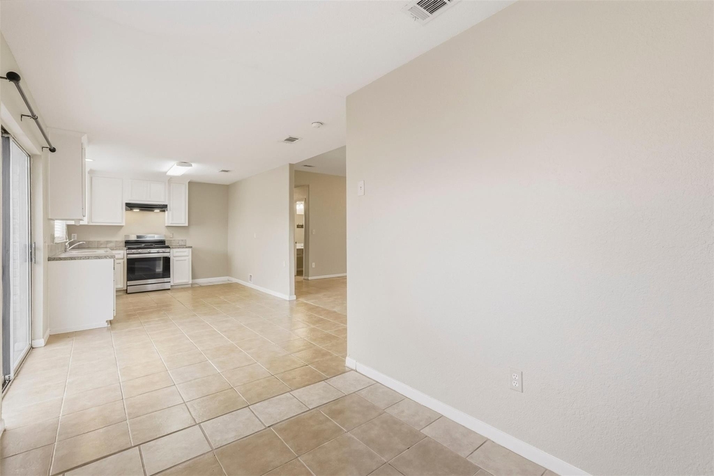 2658 Anthony Hay Lane - Photo 18