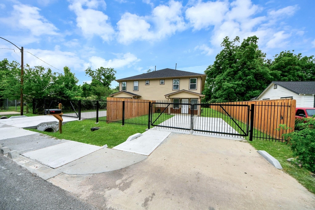 2430 Dolly Wright Street - Photo 4