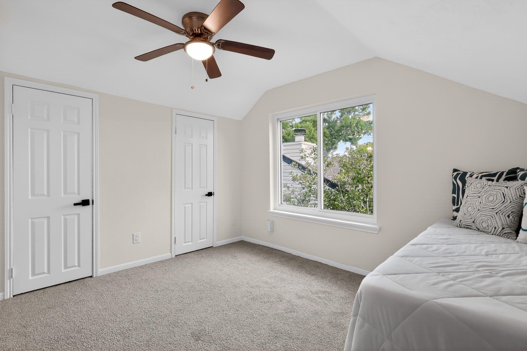 417 W Hillary Circle - Photo 33