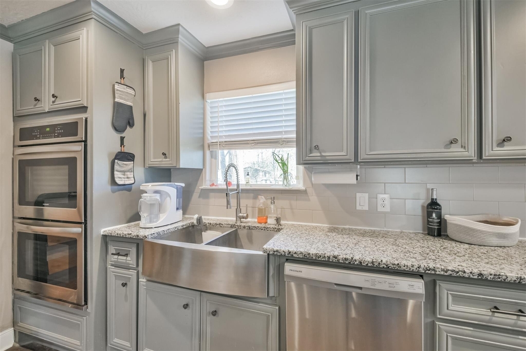 24237 Creekwood Drive - Photo 7