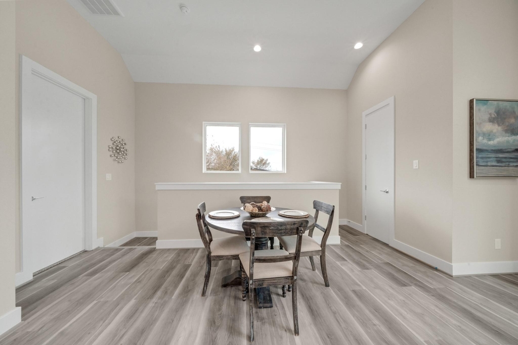 2502 W Tidwell Road - Photo 9