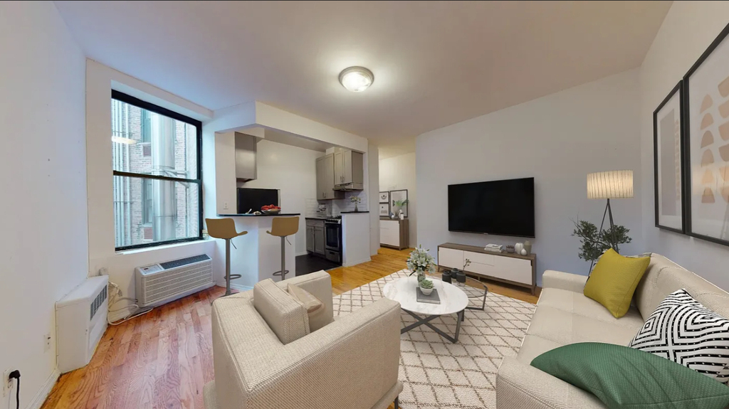 240 Waverly Place - Photo 0