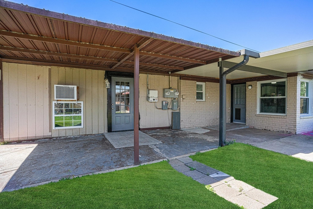 4514 36th Street - Photo 2