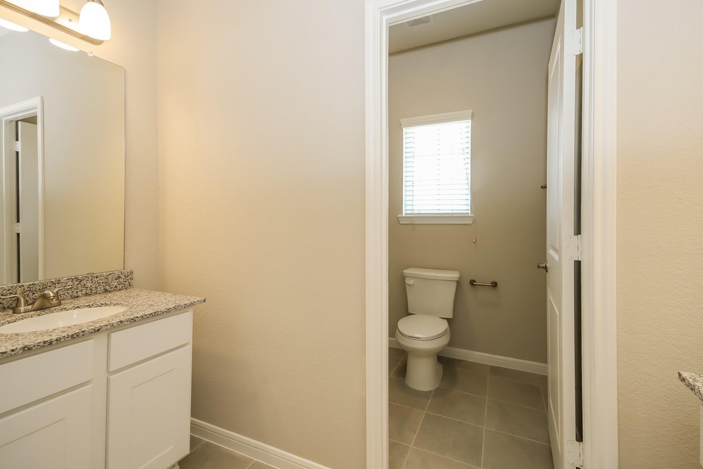 9757 Stewart Springs Boulevard - Photo 4