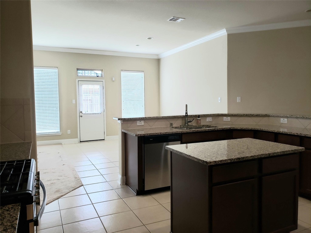 9515 Bosque Hills Court - Photo 6