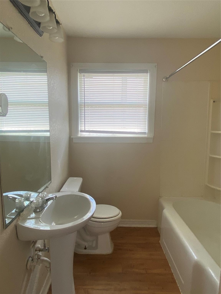 243 Acacia Street - Photo 4