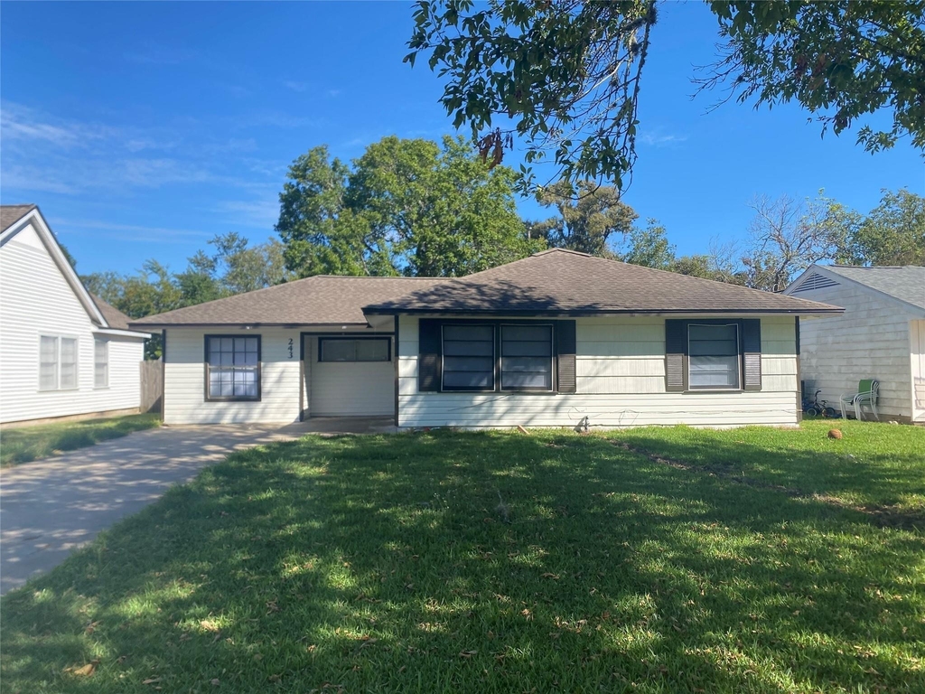 243 Acacia Street - Photo 0