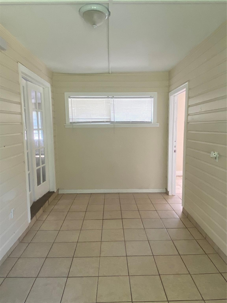 243 Acacia Street - Photo 8