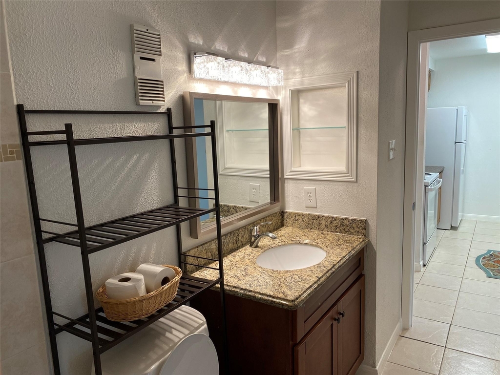 10075 Westpark Drive - Photo 5