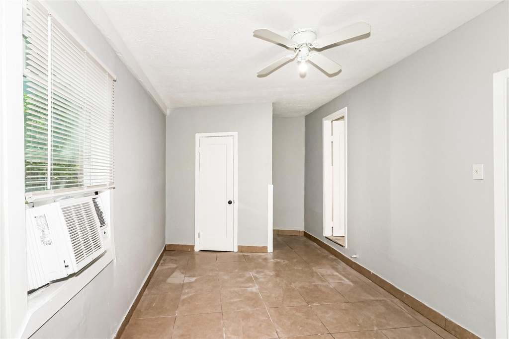 4610 Schroeder Street - Photo 6