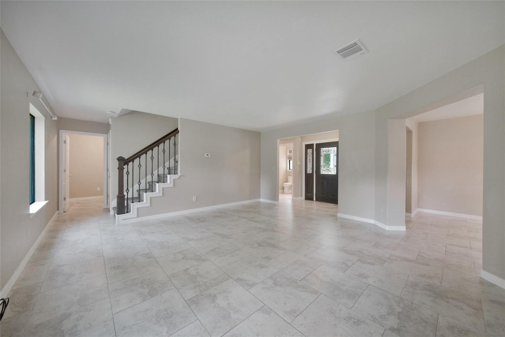 710 W Rollingwood - Photo 4