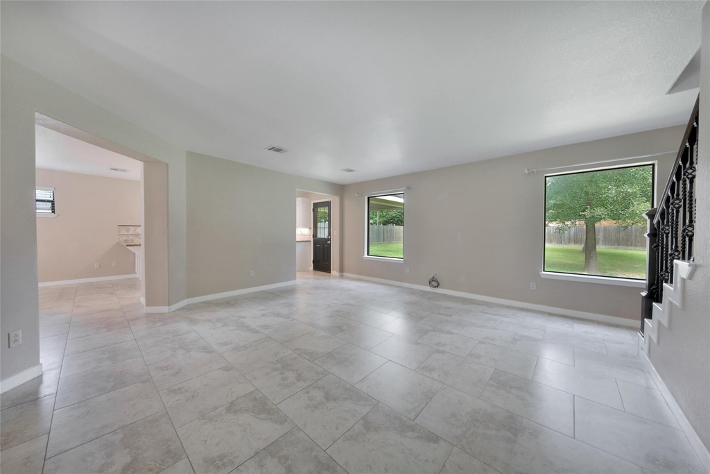 710 W Rollingwood - Photo 3