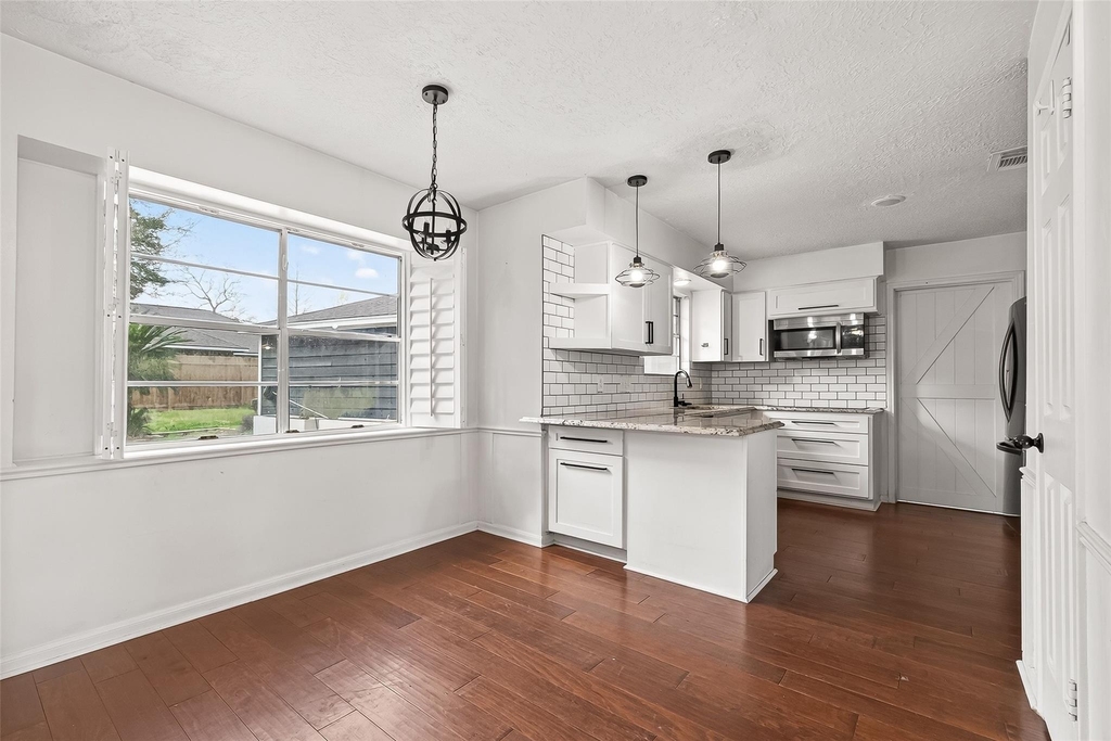 20211 Salzburg Lane - Photo 11